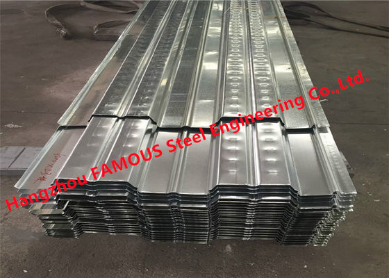 Q345 0.8-1.5mm 물결 모양 금속 지면 Decking 높은 방위 수용량